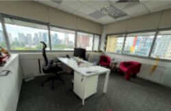 111 Somerset (D9), Retail #567461621